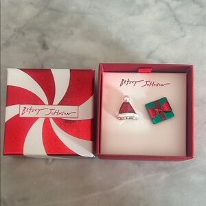 Betsey Johnson Feliz Navidad mismatched stud earrings